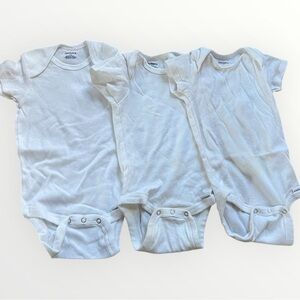 Gerber’s 12 months White‎ Baby Bodysuits Set